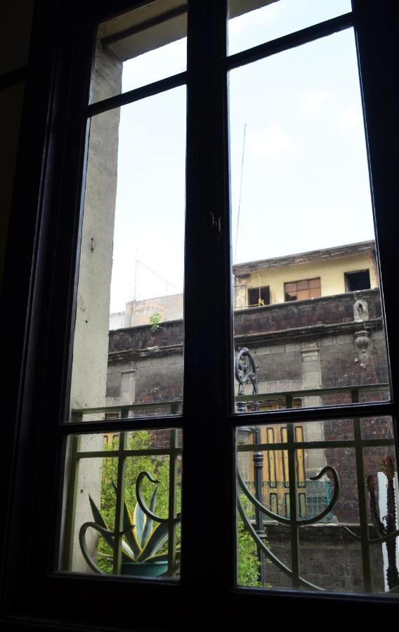 Bonita habitación en departamento compartido a dos calles del Zócalo CDMX Cidade do México Exterior foto