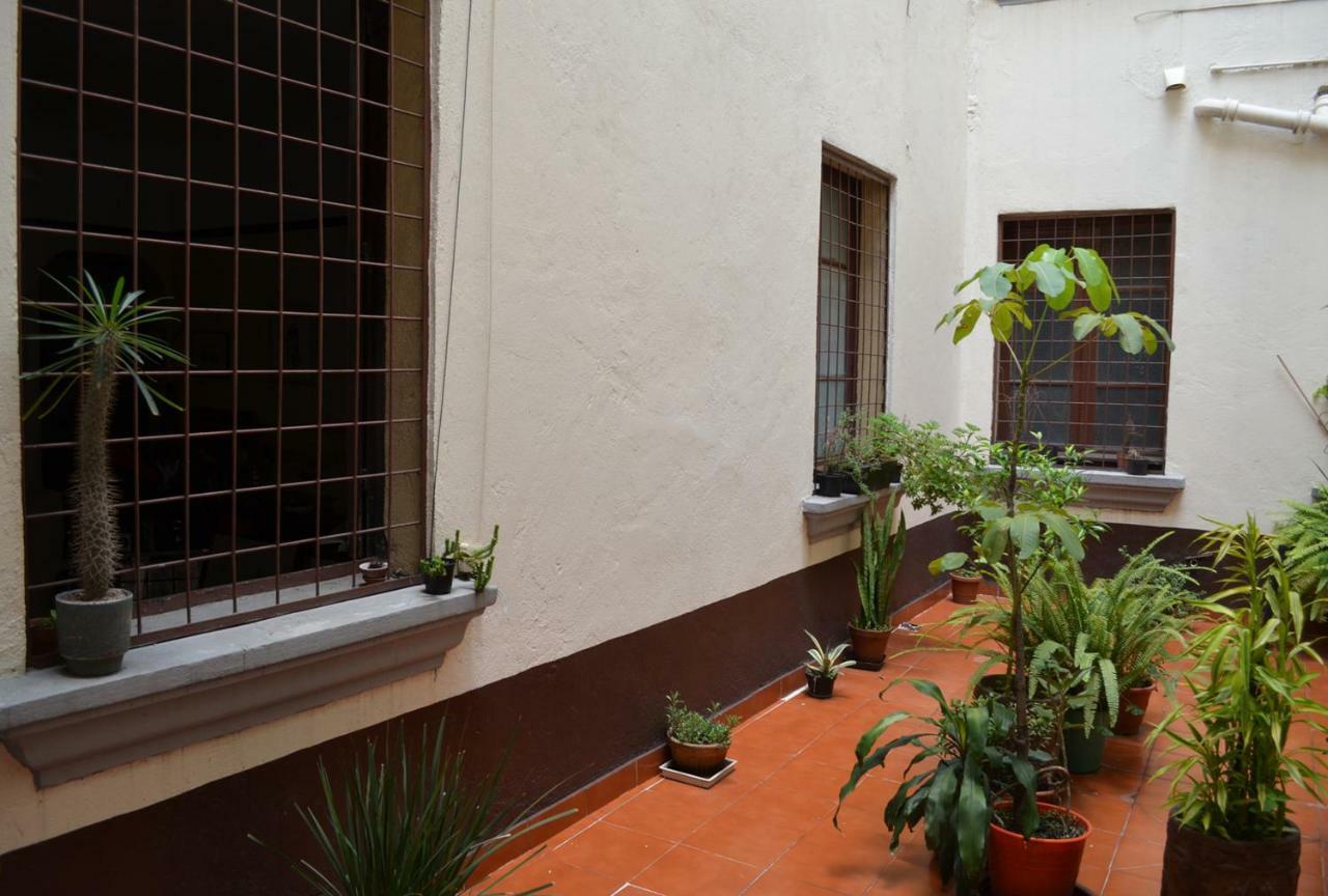 Bonita habitación en departamento compartido a dos calles del Zócalo CDMX Cidade do México Exterior foto
